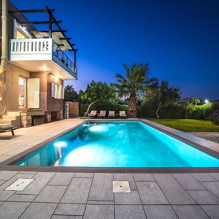 Petronila Luxury Villa With Heated Private Pool Kíssamos Екстериор снимка