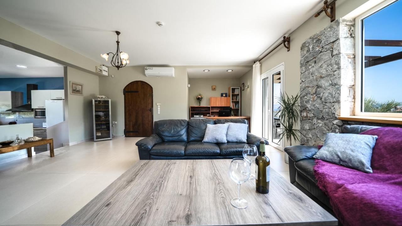Petronila Luxury Villa With Heated Private Pool Kíssamos Екстериор снимка