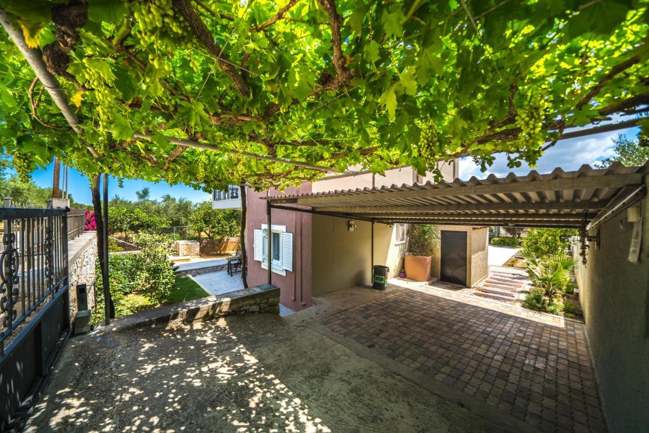 Petronila Luxury Villa With Heated Private Pool Kíssamos Екстериор снимка
